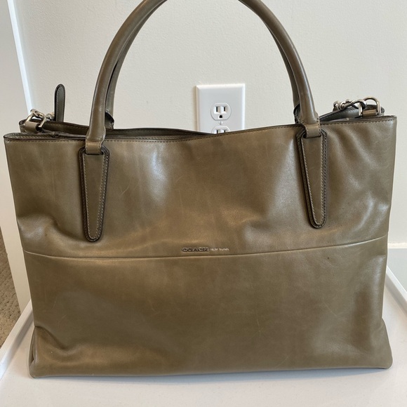 Coach Olive Leather Shoulder Bag - Picture 6 of 11